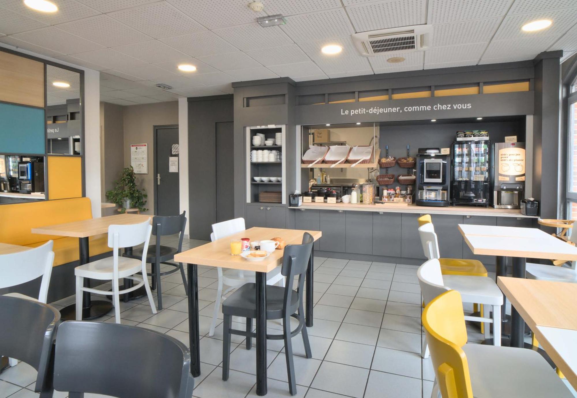 B&B Hotel Dreux Centre Bagian luar foto