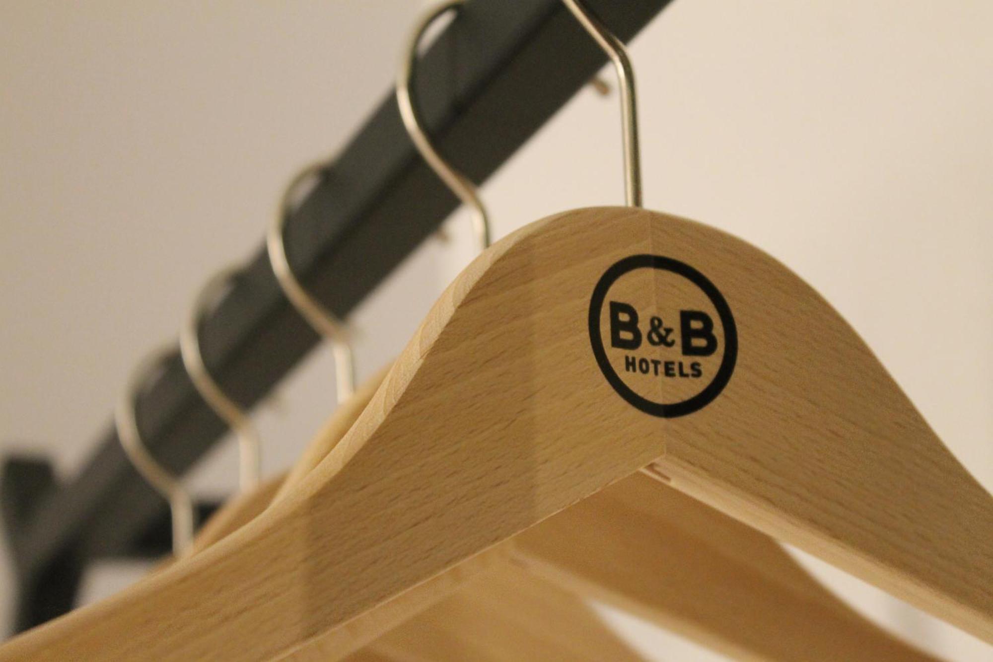 B&B Hotel Dreux Centre Bagian luar foto